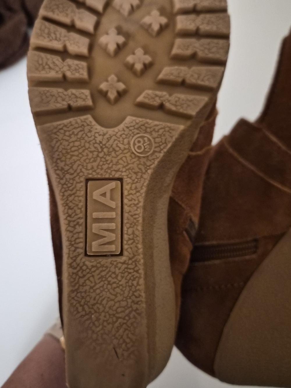 MIA Berdina Brown Suede Wedge Ankle Booties Size 8.5 - Picture 3 of 8